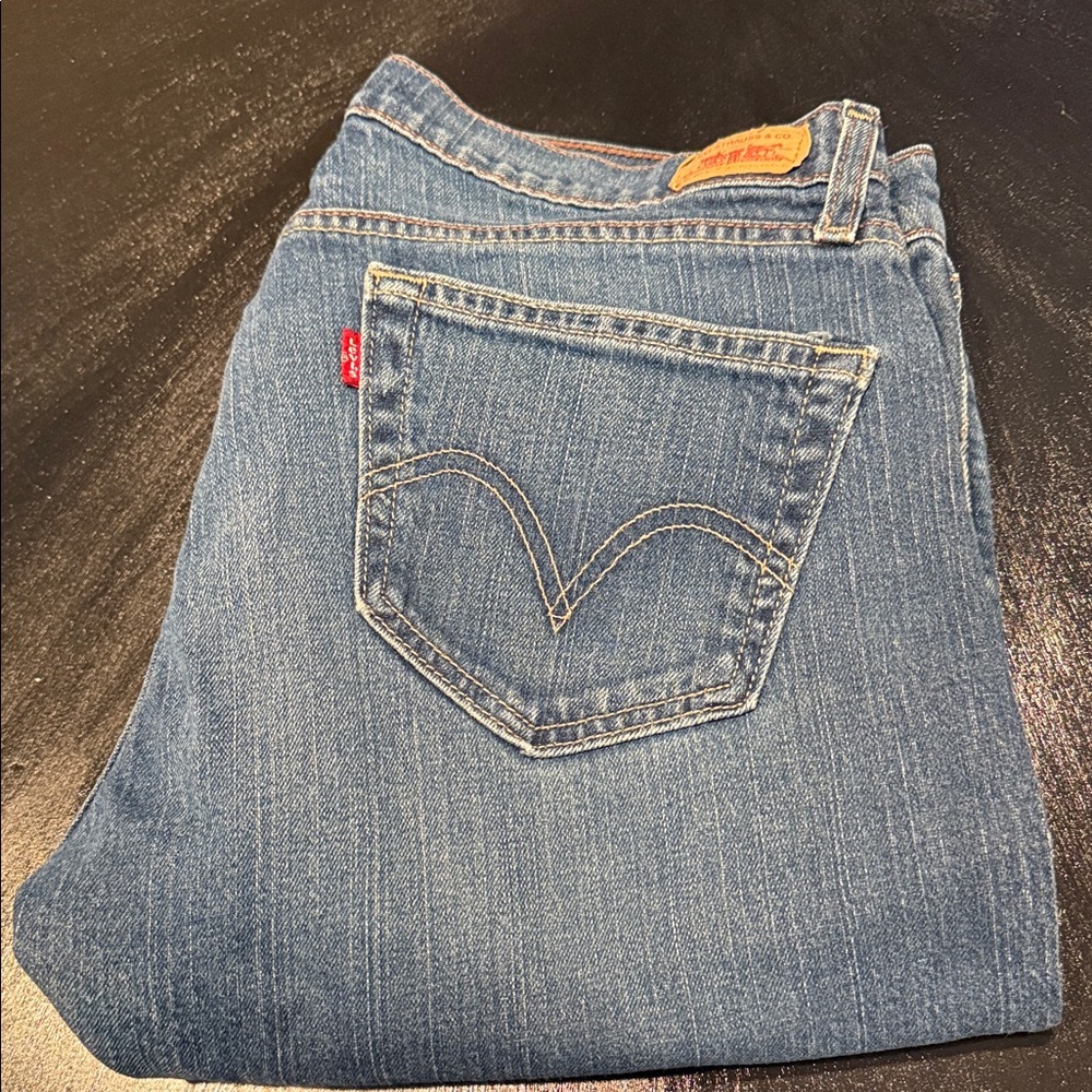 Levi's Women's Straight Leg Jeans in Blue